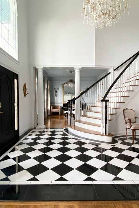 Entry Stair Railing Ideas Diy, Modern Stair Railing Ideas, White Foyer, Studio Mcgee Kitchen, Black And White Flooring, Black And White Tiles Bathroom, Black And White Tile, White Staircase, Modern Stair Railing