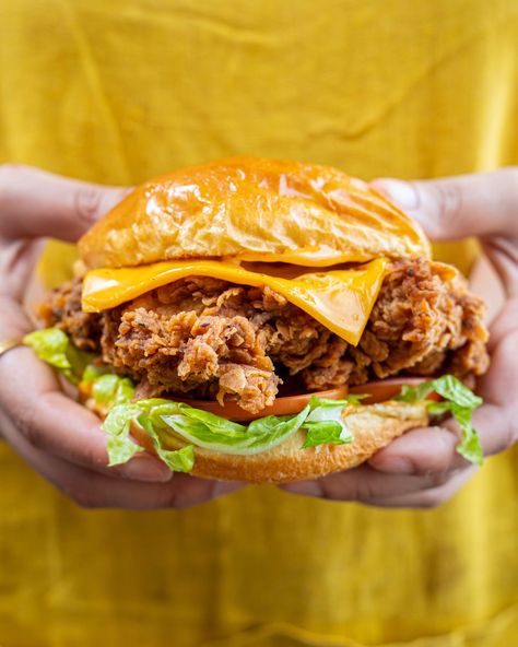 Mob — Fakeaway Zinger Burger Zinger Burger, Crispy Chicken Burgers, Chicken Burger, Apples And Cheese, Spicy Mayo, Brioche Buns, Crispy Chicken, Meat Dishes, Smoked Paprika