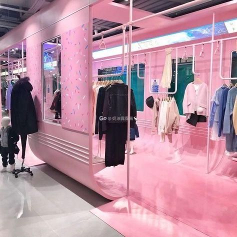 Pink Retro Wallpaper, Mobile Fashion Truck, Photo Studio Design, Pink Store, Retail Store Interior Design, Fashion Truck, Retail Space Design, Concept Models Architecture, Pastel Decor