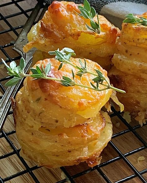 Au Gratin Potato Stacks, Muffin Tin Potatoes Gratin, Individual Potatoes Au Gratin, Potatoes Stacks, Potato Gratin Stacks, Potato Stacks Muffin Tins, Muffin Tin Potatoes, Potato Stacks Recipes, Potatoe Recipes