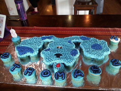 Blues Clues Cupcake Cake, Blue's Clues Birthday Party, Cupcake Videos, Clue Party, Pull Apart Cake, Bday Wishes, Pull Apart Cupcakes, Blue's Clues, Baking Party