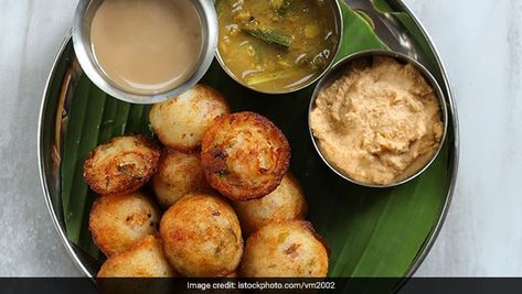 Indian Delicacies, South Indian Snacks, Healthy Flour, Tiffin Recipe, Food Substitutions, Coconut Chutney, 15 Minute Meals, Instant Recipes, South Indian Food