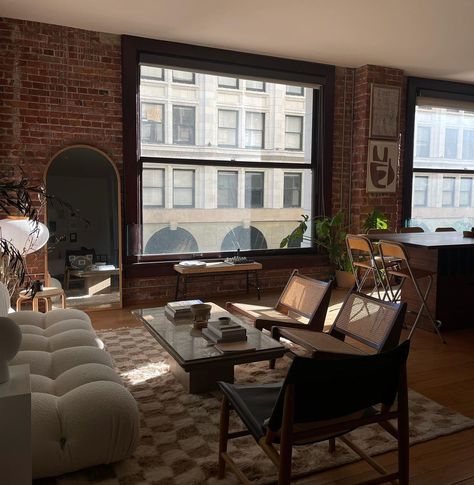 Small Lofts, Small Loft Apartment, Nyc Rooms, Soho Loft, Small Loft, New York Apartment, Loft Apartment, Home Building Design, Nyc Apartment