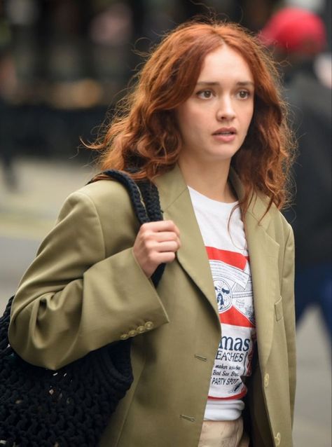 Olivia Cooke Hair, Olivia Cooke, Walking Down The Street, Wild Hair, French Hair, Mens Outfit Inspiration, Emma Roberts, Curly Hair Cuts, Hair Envy