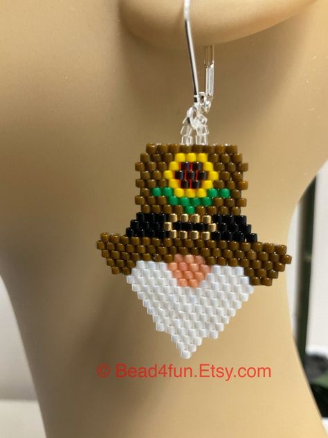 Thanksgiving Jewelry, Beaded Projects, Seed Bead Projects, Fall Gnome, Holiday Beading, Bead Projects, Gnome Patterns, Brick Patterns, Gingerbread Houses