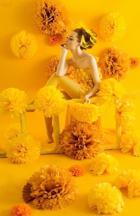 Mustard yellow aesthetic Manipura Chakra, Foto Art, Yellow Aesthetic, Yellow Fashion, 인물 사진, Nature Landscape, Mellow Yellow, Happy Colors, Shades Of Yellow