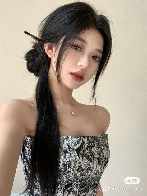 Chinese Traditional Hairstyles, Chinese Douyin, New Year Hairstyle, Cute Box Braids, Traditional Hairstyle, Hair Inspiration Long, Cute Box Braids Hairstyles, Chinese Hairstyle, Hair Up Styles