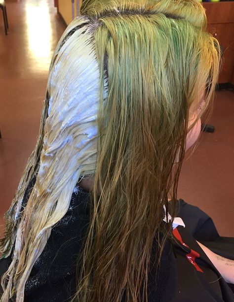 Learn How to Get Green Out of Hair Quickly and Without Damage Remove Green From Blonde Hair, Bleach Back Of Hair, How To Get Rid Of Green Hair, How To Get Green Out Of Blonde Hair, How To Tone Blonde Hair, Blonde Hair Turned Green, Chlorine Green Hair, Hair For Blondes, Bleach Brown Hair