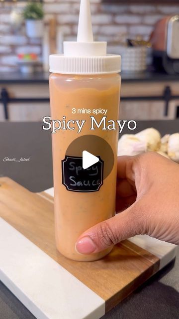 Fathima Yusuf (Shadiya) on Instagram: "Save THIS !! “Spice up your snack time with this homemade spicy mayo dip! 🔥🌶️ Perfect for adding a kick to fries, sandwiches, veggies, or anything on a plate 🍽 LIKE, SAVE, SHARE the reel & FOLLOW @shadi_faleel for more easy recipes. You’ll need : 1 cup Light Mayo 3/4 cup Sriracha hot sauce 2 tbsp Milk 1 tsp Dried oregano 1/2 tsp Salt 1 tsp Sugar Juice of half a Lemon 1 tbsp Chopped garlic (3 cloves) 2 tbsp Chopped coriander 🌿 1 tbsp Chilli flakes (optional) Follow @shadi_faleel Share & Save the reel. Follow the instructions mentioned on the video. #spicy #spicysauce #mayo #spicymayo #dipsauce #dips #spicydippingsauce #spicymayonnaise #foodblog" Chilli Mayo Recipe, How To Make Spicy Mayo, Spicy Mayo Recipe, Mayo Dip, Sambal Recipe, Spicy Dipping Sauce, Savory Sides, Salmon Spices, Mayo Sauce