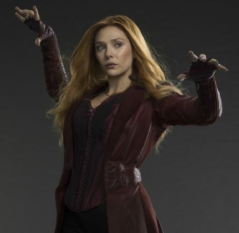 Romani Wanda, Wanda Maximoff, Elizabeth Olsen, Twitter, Red