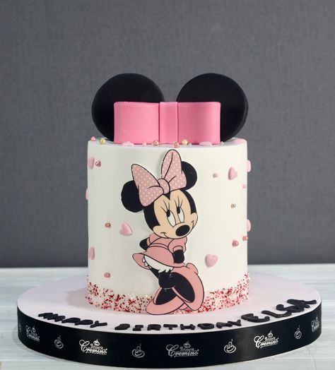 Minnie Buttercream Cake, Minnie Cakes Birthday, Easy Minnie Mouse Cake, Mini Maus Cake, Minnie Cake Ideas, Kids Cake Design, Minnie Mouse Cake Ideas, Tarta Minnie Mouse, Mouse Cake Design