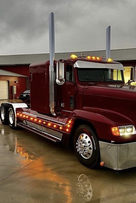 Texas Truck, Truck Light, Freightliner Trucks, Trucks Chevy, Old Lorries, Custom Big Rigs, Truck Paint, Peterbilt Trucks, Ford Super Duty