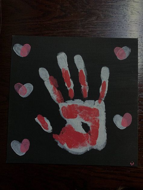 Cute Couple Arts And Crafts, Couple Canvas Painting Diy Hands, Boyfriend And Girlfriend Painting Ideas, Couple Hand Painting Ideas, Couple Handprint Canvas, Diy Birthday Cards For Brother, Couple Hand Painting Canvas, Handprint Painting, Husband Goals