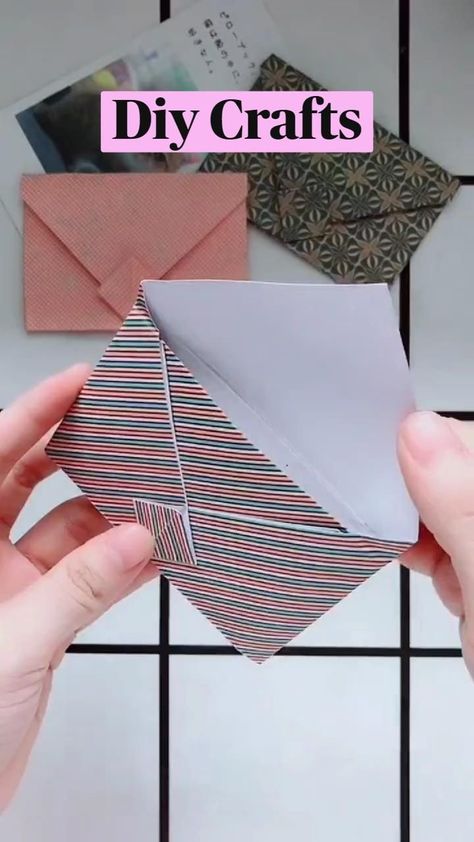 Diy Crafts | Diy gifts, Paper craft diy projects, Paper crafts diy tutorials Hadiah Diy, Kraf Kertas, Gubahan Bunga, Gift Wrapping Techniques, Seni Dan Kraf, Gifts Wrapping Diy, Kraf Diy, Simple Gift Wrapping, Folded Paper