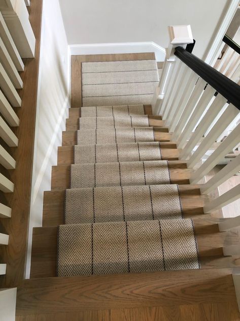 Lvp Stairs With Runner, Wood Staircase With Runner, Stair Runner Modern, Rug Runner Stairs, Runner Rug Stairs, Stair Cases, Stair Rug Runner, Staircase Runner, White Stairs