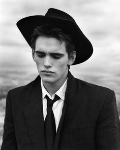 Bob Hughes, Young Matt Dillon, Dallas Winston, 80s Men, Bruce Weber, Matt Dillon, Le Male, Stylish Boys, Hottest Guy Ever