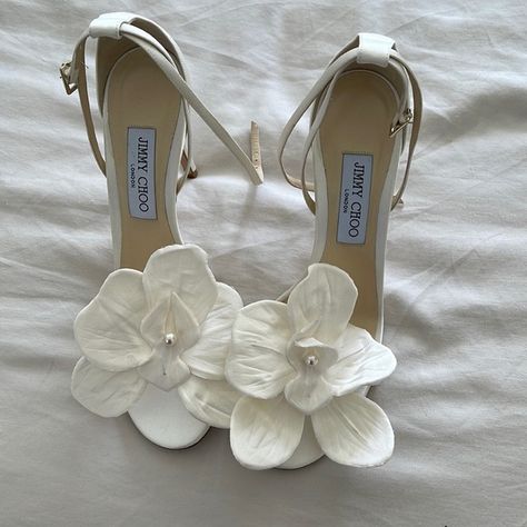 Jimmy choo white heel sandals size 10 White Heel Sandals, Flower Heels, White Sandals Heels, Devil Wears Prada, Jimmy Choo Shoes, Bridal Outfits, White Flower, Heel Sandals, Jimmy Choo