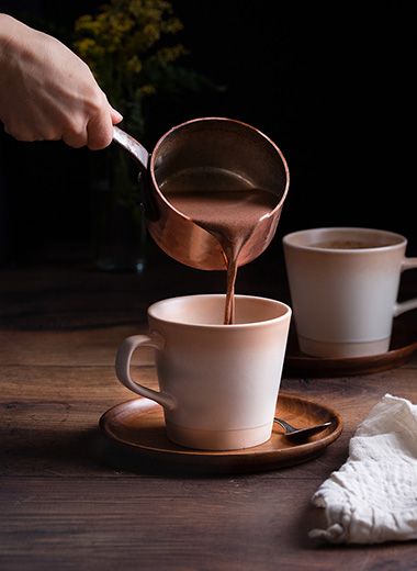 How to Make Parisian Hot Chocolate? Luxury Hot Chocolate, Dark Chocolate Hot Chocolate, How To Make French Hot Chocolate, Dark Hot Chocolate Recipe, Dark Chocolate Drink, Parisian Hot Chocolate, French Hot Chocolate Recipe, Hot Chocolate Aesthetic, Paul Bakery