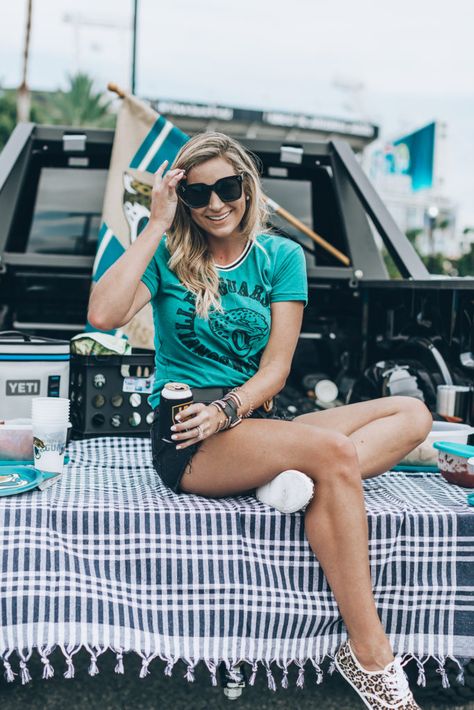 Jaguars Football Outfit, Tailgate Ideas, Tailgate Essentials, Ncaa Football Teams, Jaguars Football, Game Day Outfit, Tailgate Party, Football Outfits, Gameday Outfit