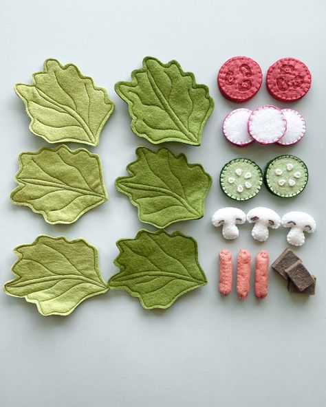 Felt Salad, Odin Parker, Felt Toys Diy, Felt Food Diy, Felt Food Patterns, Cucumber Slices, Felt Mushroom, Wooden Items, Felt Play Food