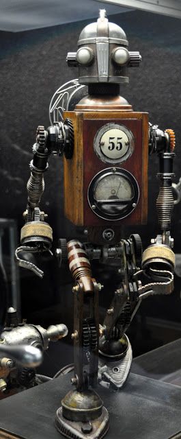 Just A Car Guy: Dan Jones' steampunk Tinkerbots display at the San Diego Auto Museum's Steampunk exhibit Steampunk Robots, Steampunk Robot, Art Steampunk, Robot Sculpture, Diesel Punk, Blog Art, Style Steampunk, Arte Robot, Neo Victorian