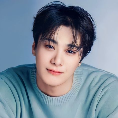 moonbin astro icons lq || D.E.P 문빈 Astro Kpop, Moon Bin, Shocking News, Dark Blood, K Pop Star, Music Labels, Boy Band, Boys Over Flowers, Pop Idol