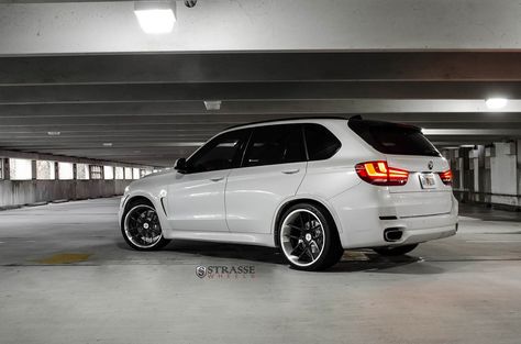 Strasse Wheels - 2015 Mineral White F15 X5 5.0i M Sport! Bmx X5, Bmw X5 2015, Bmw X Series, White Bmw, Concave Wheels, Bmw X5 M Sport, Lips Gloss, Bmw Performance, Bmw X5 M