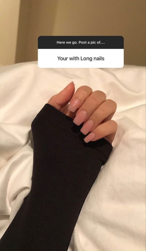 Catherine Paiz Nails, Catherine Nails, Simple Prom Nails, Plaid Nail Designs, Grey Nail Art, Catherine Paiz, No Chip Nails, Pretty Nail Colors, Plaid Nails