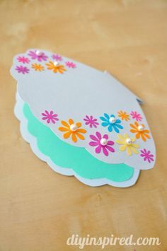 DIY Little Mermaid Clam Shell Card -- another cute card for a little girl's party invitation Mermaid Card, Diy Birthday Invitations, Birthday Invitations Diy, Girls Party Invitations, Diy Invitation, Mermaid Crafts, Birthday Card Craft, Mermaid Invitations, Mermaid Diy