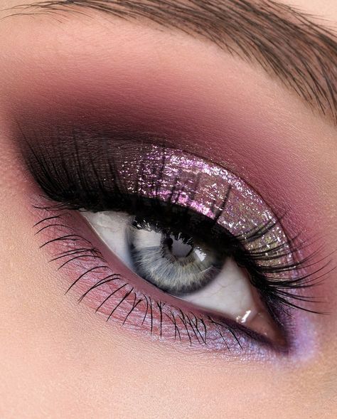 Forest Texture, Cute Eye Makeup, Eye Makeup Pictures, Makeup Mistakes, Eye Makeup Designs, Makijaż Smokey Eye, Colorful Eye Makeup, Creative Eye Makeup, Eye Makeup Art