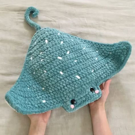 PATTERN: No Sew Plush Ruby Ray the Mega Ray pattern - amigurumi huge stingray pattern - ea #crochetplushieseasy #crochetplushiesideas #crochetpatternsplushies #crochetplushiessmall #crochetplushiesbunny #crochetteddybear #easycrochetplushies Crochet Pancake Stingray, Crochet Inspo Stuffed Animals, Crochet Things To Wear, Crochet Animals Big, Tropical Crochet Patterns, Easy Diy Stuffed Animals, Crochet Patterns Etsy, Chunky Animal Crochet Pattern Free, Crochet Whale Shark Pattern Free