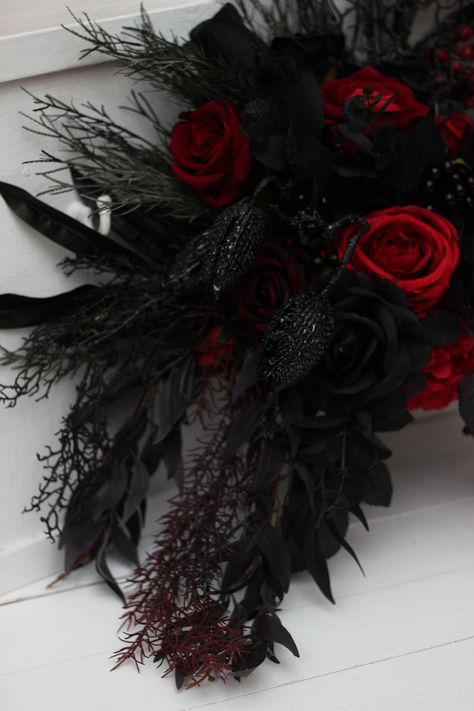 Bridal bouquet: The width of the bridal bouquet- 16 inch (40cm) The height of the bouquet -16 inch (40 cm) The bouquets are created from artificial flowers and greenery of high quality Thanks for visiting 😊 Black And Red Bridal Bouquet, Red And Black Wedding Flowers, Goth Bridal Bouquet, Fall Wedding Flower Bouquets, Red And Black Bouquets, Black And Red Bouquet, Halloween Bouquet, Gothic Fairytale, Spooky Wedding