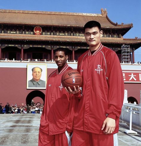 Latrell Sprewell, Slam Magazine, Yao Ming, Basketball Players Nba, Tracy Mcgrady, Basketball Photography, Nba Pictures, Basketball Art, Basketball Pictures