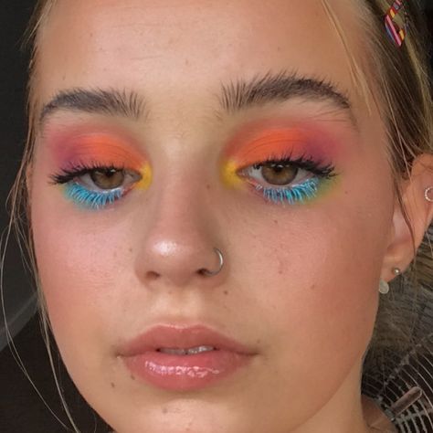 bri on Instagram: “💖💖 #editorialmakeup #modelmalay #theartistedit #avantgarde #runwaymakeup #avantgardemakeup #myartistcommunity #v93oo #dazedbeauty…” Blue Eyeshadow Makeup, Orange And Light Blue, Bright Makeup, Smink Inspiration, Makeup Eye Looks, Creative Eye Makeup, Christmas Makeup, Eye Makeup Art, Blue Makeup