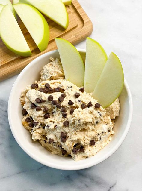 Creamy Peanut Butter Ricotta Arctic Apple Dip Cottage Cheese Peanut Butter Dip, Cottage Cheese Apple Dip, Ricotta Recipes Healthy, Recipe Using Ricotta, Apple Dip Recipe, Protein Snacks Recipes, Ricotta Dip, Cottage Cheese Dips, Peanut Butter Dip