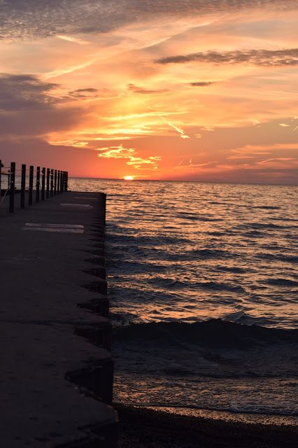 Rogers Park, sunrise, Chicago, Lake Michigan, Floradise Rogers Park Chicago, Chicago Sunrise, Travel Illinois, Sky Wide, Travel Indiana, Chicago Lakefront, Chicago Lake, Chicago Beach, Chicago Things To Do