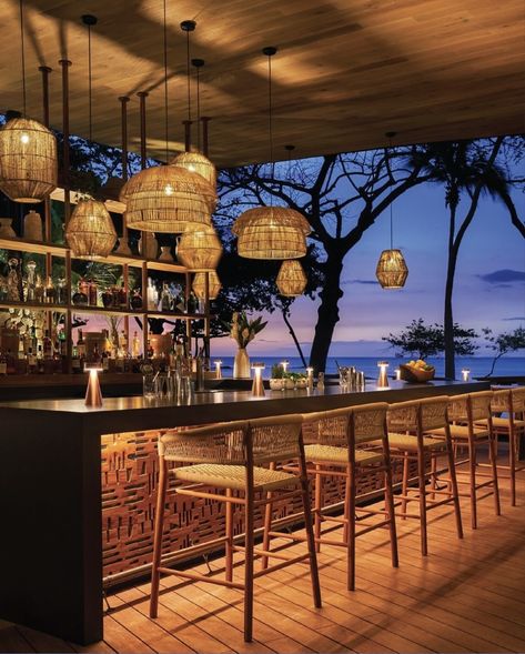 Resort Hotel Design, Tikki Bar, Papagayo Costa Rica, Restaurant Design Inspiration, Four Seasons Resort, Cocktails Bar, Resort Design, Outdoor Cafe, Costa Rican