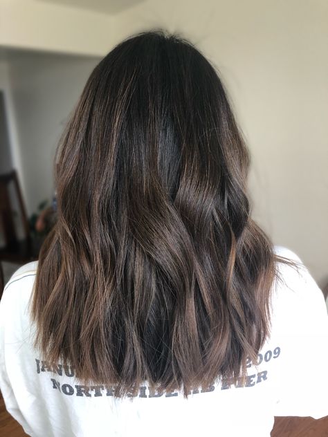 Lob Balayage Brunette, Subtle Hair Color, Brunette Lob, Textured Lob, Pretty Tips, Brunette Balayage, School Dropout, Hair Appointment, Balayage Brunette