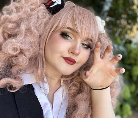 Junko enoshima cosplay wig and makeup, danganronpa despair mastermknd aesthetic edit Junko Enoshima Makeup, Junko Makeup, Junko Cosplay, Junko Enoshima Cosplay, Junko Enoshima, Amazing Cosplay, Cosplay Makeup, Cosplay Wig, Cosplay Outfits