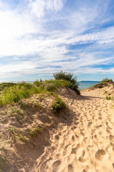 Hiking Sand Dunes at Sleeping Bear Dunes National Lakeshore - Annie Fairfax Beaches In Michigan, Sand Dunes Michigan, Landform Projects, Sleeping Bear Sand Dunes, Wake Boarding, Beach Dunes, Chicago Trip, Water Therapy, Safe House