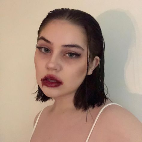 Needy Costume, Vampire Ladies, Vampire Makeup Halloween, Fantasy Inspo, Halloween Shoot, Makeup Tuts, Short White Hair, Dead Makeup, Vampire Makeup