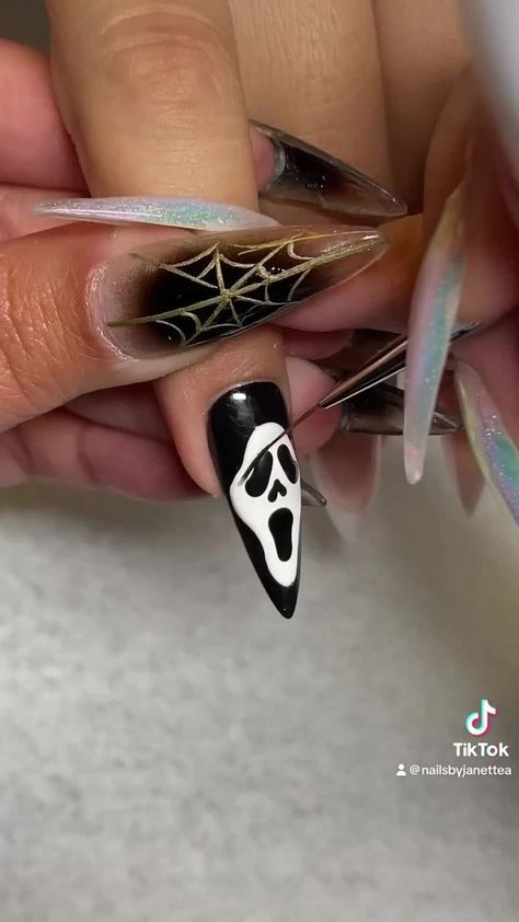 Watch @nailsbyjanettea demonstrate why the dotting tool is a Halloween nails STAPLE 👀 Use code nailsbyjanettea to show the artist some love and save 10%... | By LuxaPolish | Facebook Black Ghost, Ballet Nails, Halloween Press On Nails, Trendy Nail Art Designs, Chic Halloween, Floral Nail Art, Dotting Tool, Halloween Nail Designs, Halloween Nail