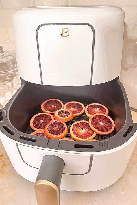 Enhance your culinary skills by learning how to dehydrate orange slices in three different ways. From the oven's simplicity to the precision of a dehydrator and the innovation of an air fryer—choose your preferred method and savor the results! #DIYDehydrating #KitchenHacks Dehydrate Orange Slices, Dried Orange Ornaments, Orange Crafts, Dehydrated Orange Slices, Christmas Tower, Orange Christmas Tree, Borax Crystals, Types Of Oranges, Orange Ornaments