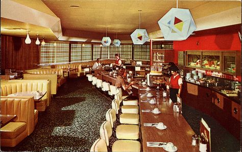 The Ramada inn Coffee Shop, Los Angeles Airport Googie Architecture, Vintage Diner, Mid Century Living, Vintage Hotels, Vintage Restaurant, Mid Century Modern Interiors, Soda Fountain, Retro Interior, Vintage Interiors