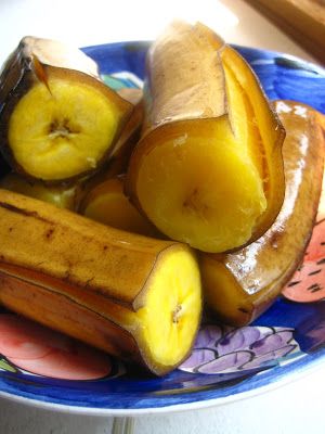 NYAM | adventures in cooking and eating: Boiled Sweet Plantains Boiled Plantain Recipes, Latin Meals, Boiled Plantains, How To Cook Plantains, Cooking Journal, Sweet Plantains, Haitian Food, Plantain Recipes, Jamaican Cuisine