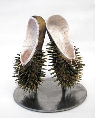 new pointe shoe ideas - Google Search Spiky Shoes, Clay Shoes, Shoe Sculpture, Durian Fruit, Shoe Artwork, Sculptural Ceramics, Ceramic Shoes, Artistic Shoes, Dance Inspiration