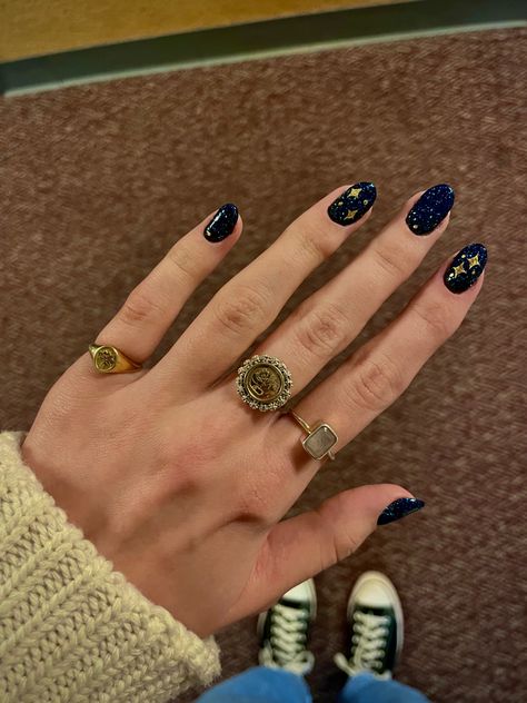 Uñas Taylor Swift, Nails Concert, Blue Gold Nails, Firework Nail Art, Taylor Swift Tour, Taylor Swift Nails, Firework Nails, Concert Nails, Paris Nails