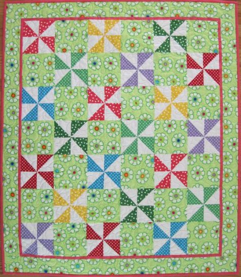 Pin Wheel Quilts Pattern, Hst Pinwheel Quilt, Quarancrafting Quilts, Pin Wheel Quilts, Pixelated Quilts Free Pattern, Pin Wheel Quilt Patterns Free, Pinwheel Quilts Ideas, 3 Fabric Quilt Pattern, Quilt Pinwheel