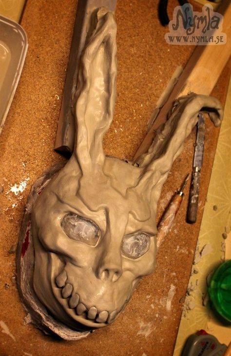 Donnie Darko Mask, Donnie Darko Costume, Movie Crafts, Retro Interior Design, Mask Tutorial, Mask Template, Donnie Darko, Leather Mask, Cool Masks