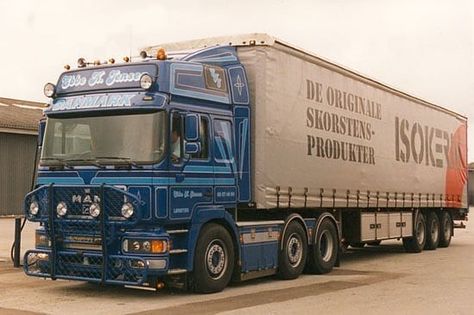 Old Trucks👑 on Instagram: “Man F2000👑👑👑 #ManTrucks #OldschoolMan #ManTrucks #OldchoolTruck #OldButGold #goinstyle #Truck #Driver #90s #InternationalTransport…” Truck House, Man Truck, Man Trucks, Trailer Storage, Instagram Man, Old Truck, Semi Trailer, Volvo Trucks, Heavy Truck